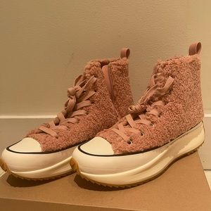 *brand new* Steve Madden Shearling Converse